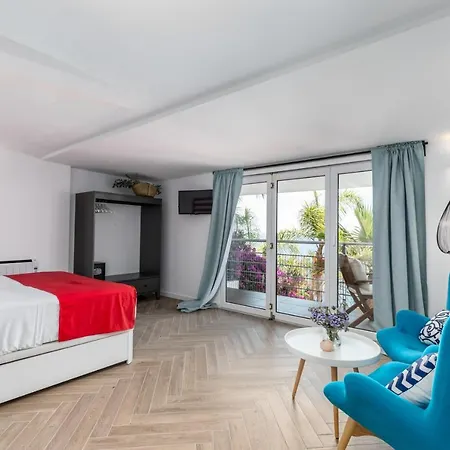 Maison Condesa Adults Only ألتيا
